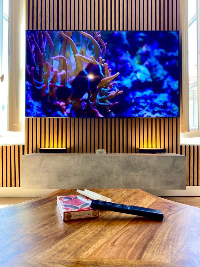 Sv - L'Experience Design Duplex In Marseille Apartment Bagian luar foto